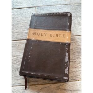New Living Translation Tyndale House Holy Bible Gift Award NLT Leather Like Used